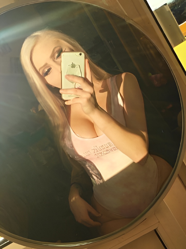 Роксана привлекальеная девушка из Озерск цена от 2500 руб