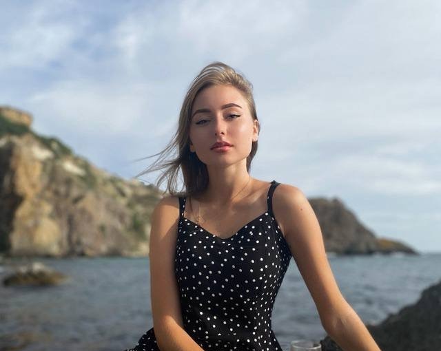 Людмила привлекальеная девушка из Озерск цена от 3000 руб