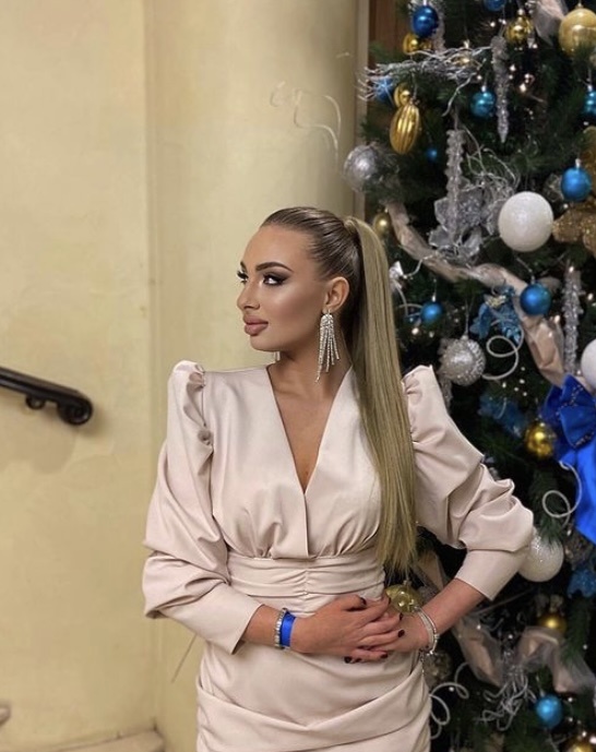 🎥 Снежана привлекальеная девушка из Озерск цена от 8000 руб