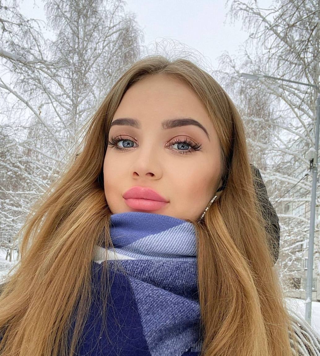 Ева привлекальеная девушка из Озерск цена от 8000 руб