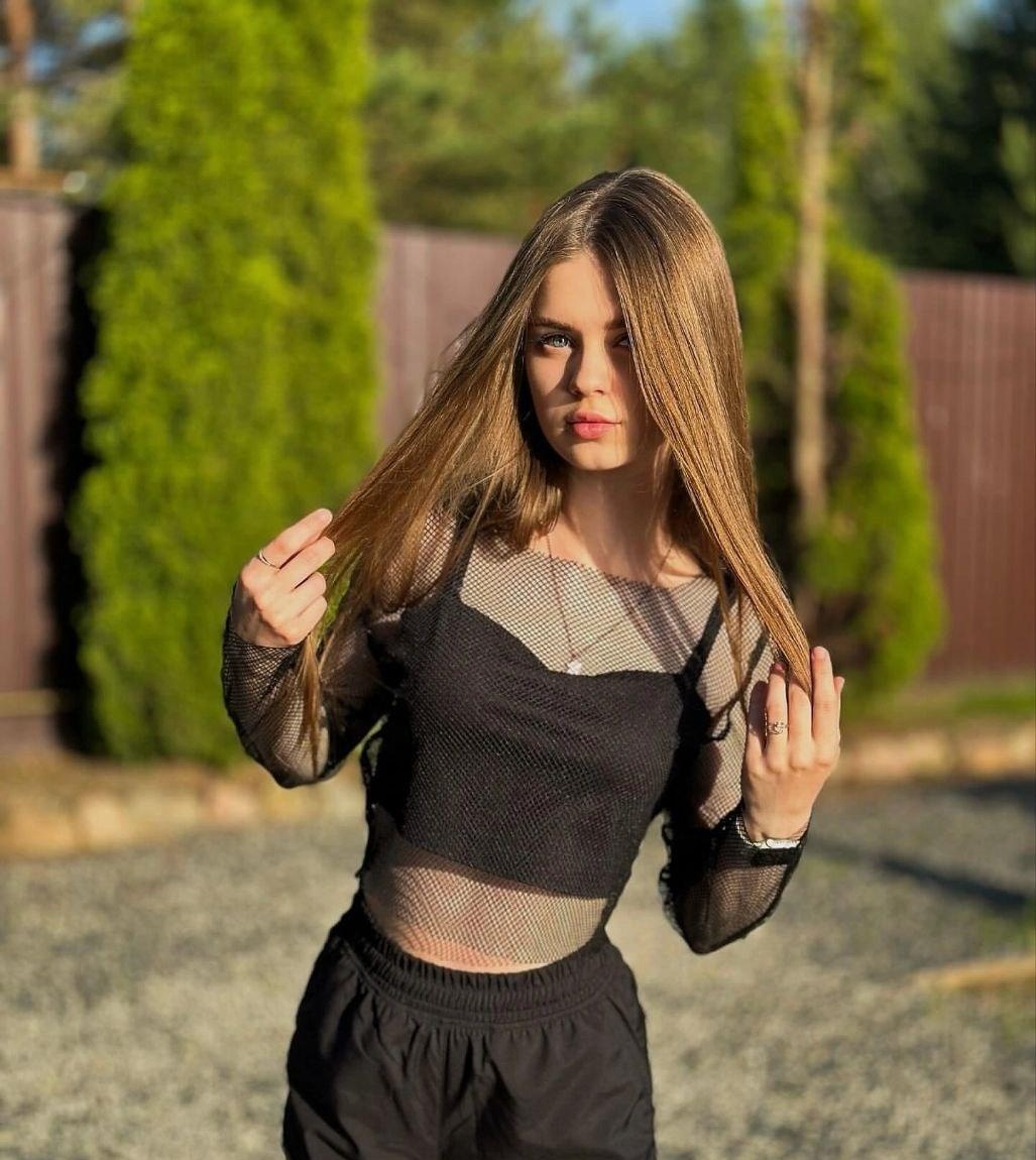 Светланка привлекальеная девушка из Озерск цена от 10000 руб