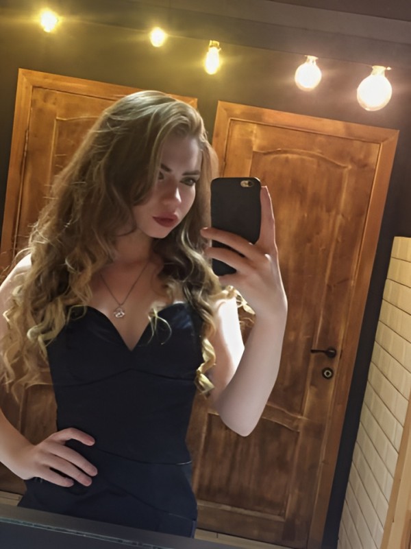 Фрида привлекательная девушка из Озерск цена от 2500 руб