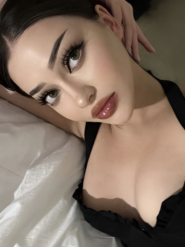 Виктория привлекательная девушка из Озерск цена от 2000 руб