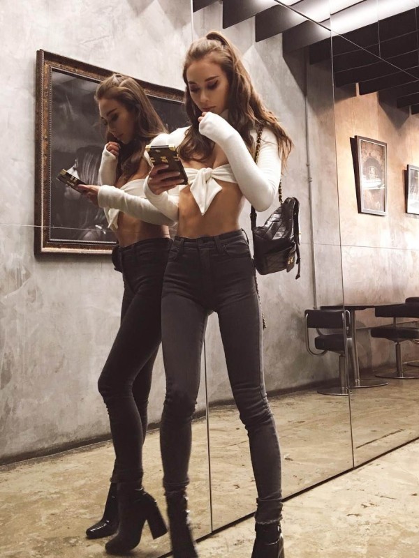 Марта привлекательная девушка из Озерск цена от 3500 руб