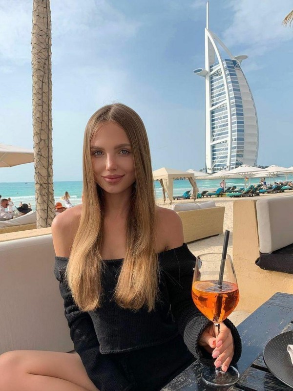 Софья привлекательная девушка из Озерск цена от 3000 руб